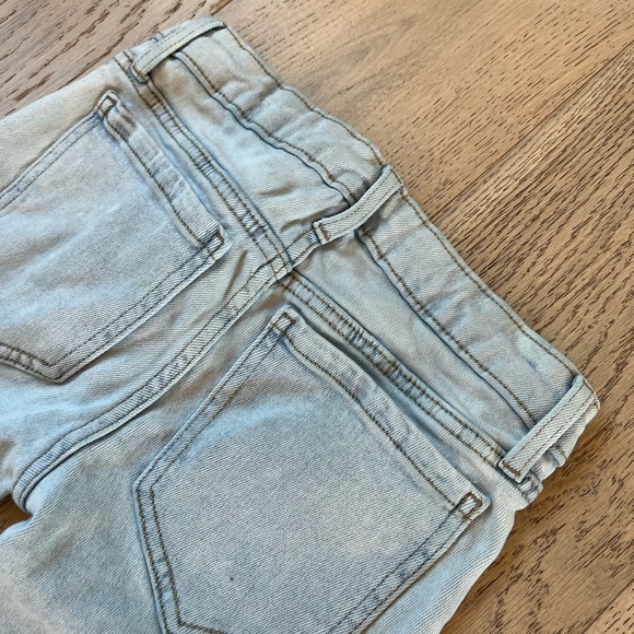 Y2K Style Light Wash Low Rise Flare Jeans Size 00 - Picture 6 of 6